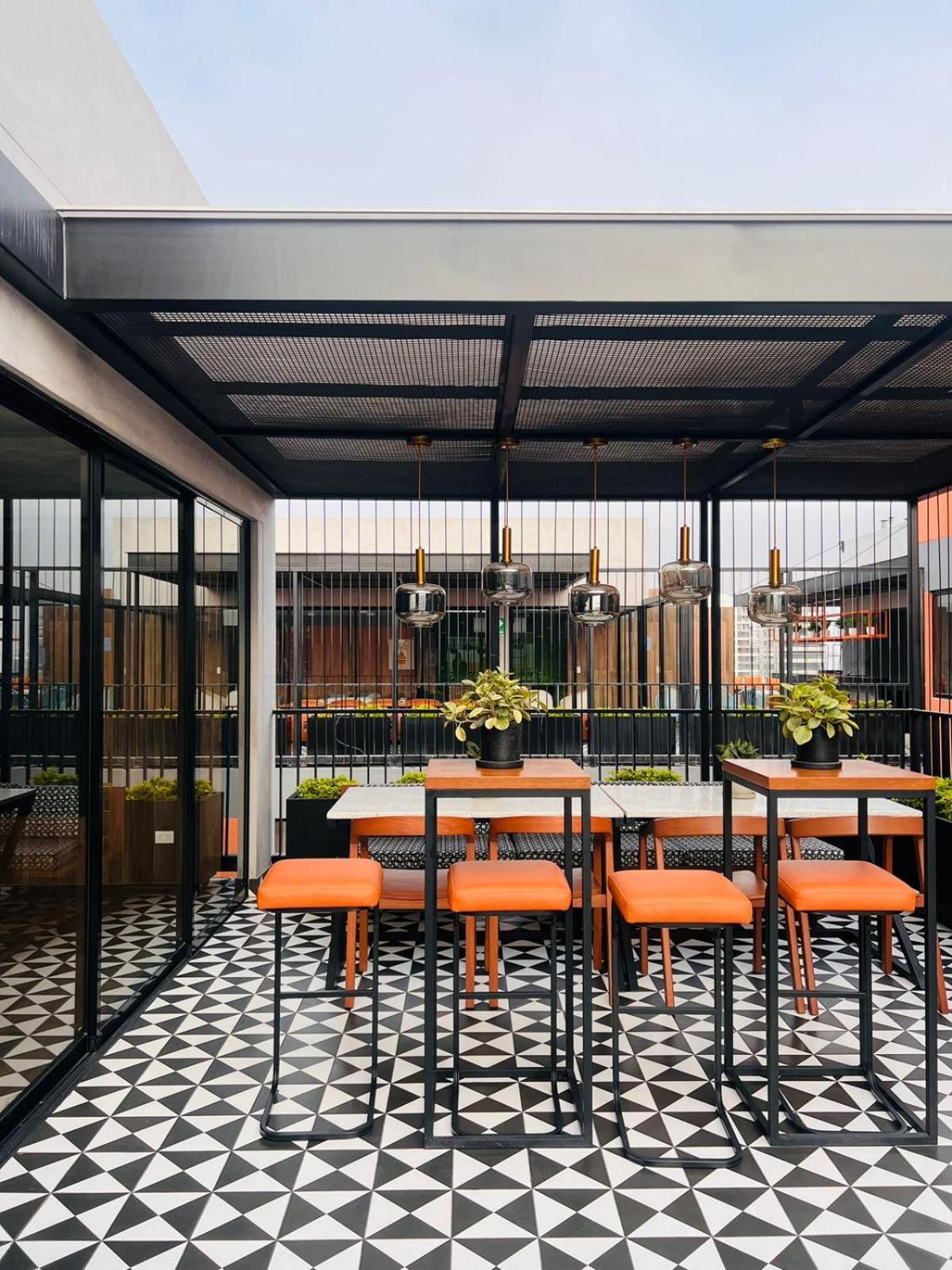 Appartement Dpto Para 4 Personas De Estreno Frente Embajada Usa